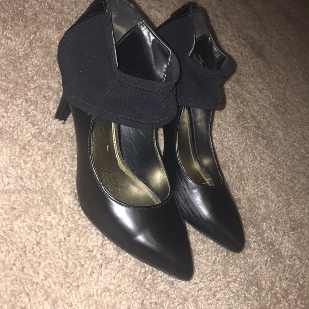 Impo Cute pointy toe shoes
